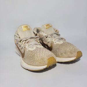 Women Nike Zoom Winflo Condition : Very Good Size : US 7.5 24.5 cm