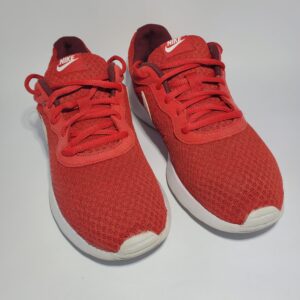 Nike Tanjun Condition : Very Good Size : US 8.5 26.5 cm