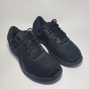 Women Nike Revolution Condition : Average Size : US 8