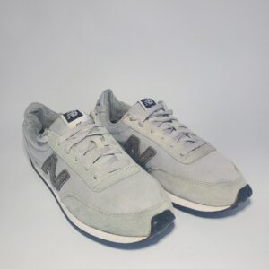 Women New Balance 410 Condition : Very Good Size : US 7