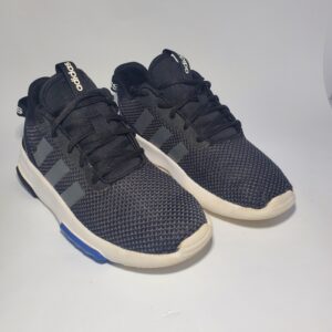 Adidas Racer Condition : Very Good Size : US 5.5
