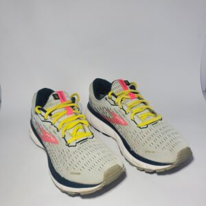 Women Brooks Ghost 13 Condition : Good Size : US 9